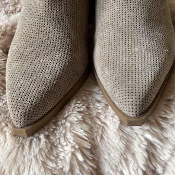 Marc Fisher boots. - Picture 7 of 14